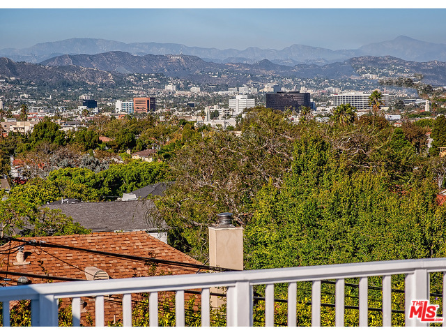 Views of Hollywood Hills/Hollywood Sign - 9407 Sawyer St