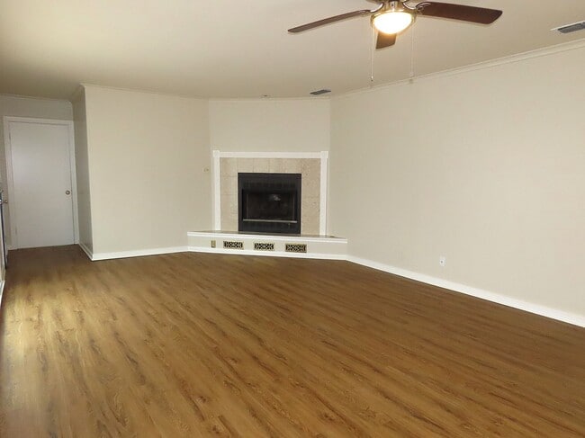 Building Photo - Updated 3 Bedroom, 2 Bath Home in Tyler!