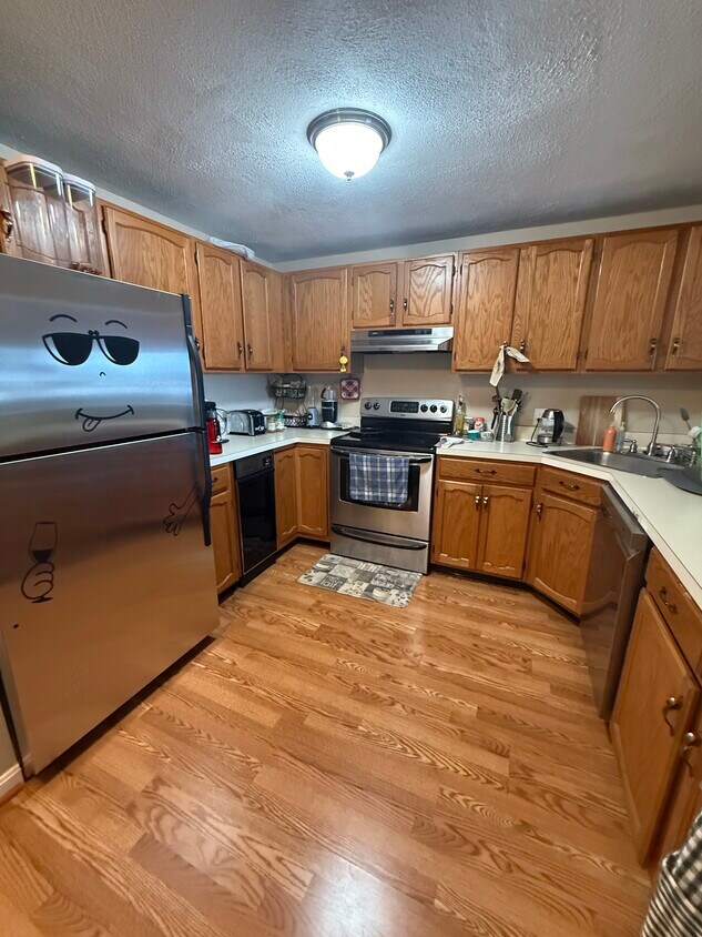 Kitchen - 24 South St