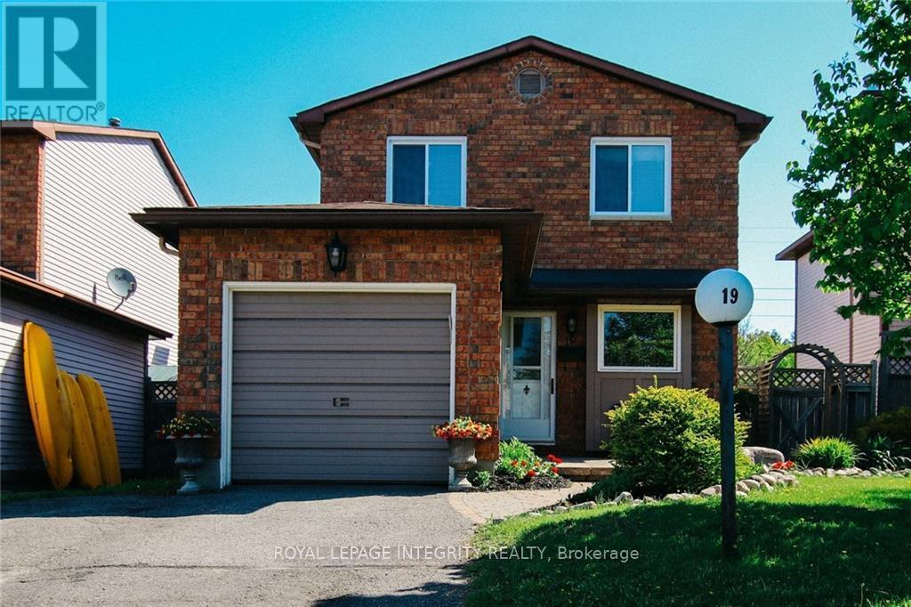 Photo principale - 19 Hewitt Way