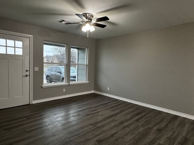 Building Photo - 110 K St