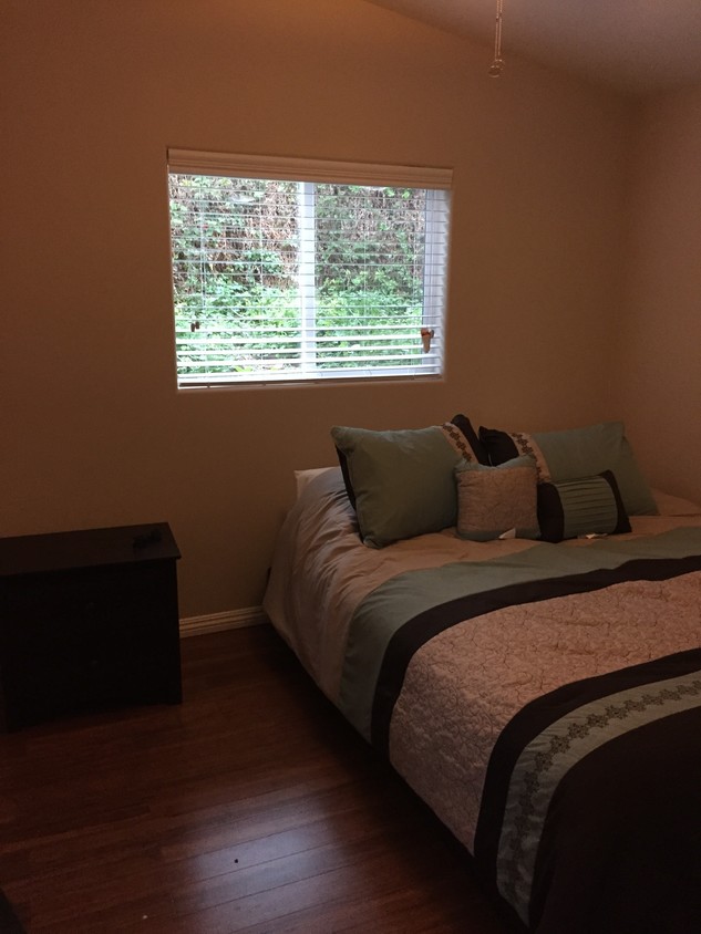 Foto del edificio - 1574 Basswood Ave