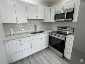 Building Photo - 227 Fanshaw F