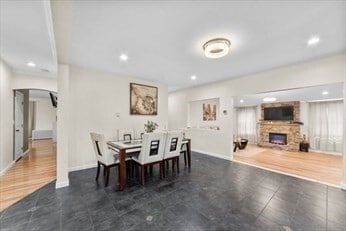 Building Photo - 15 Ancona Rd