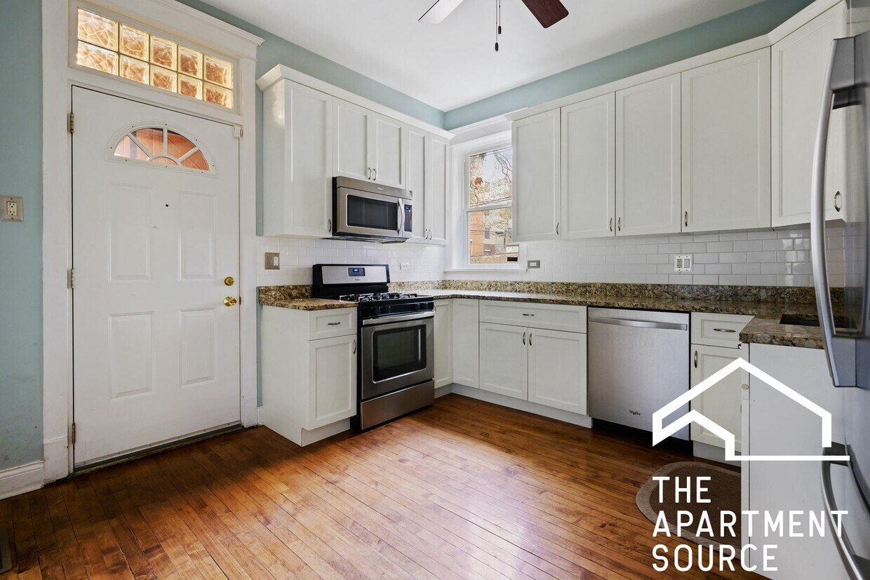 Foto principal - 3508 N Bosworth Ave