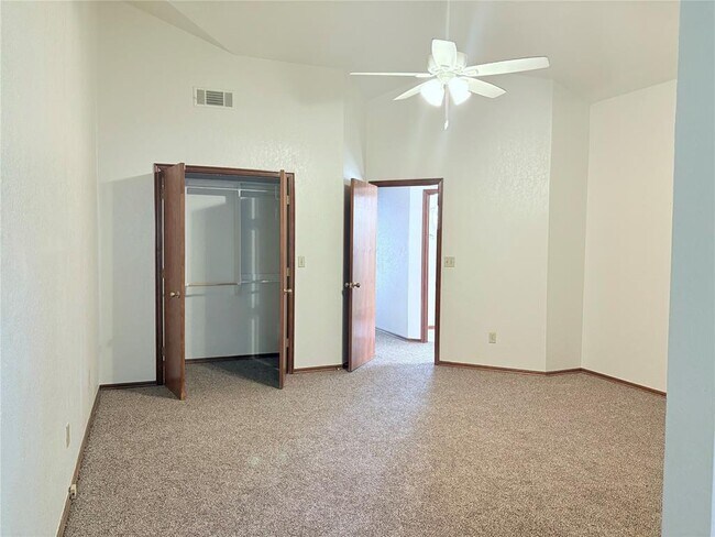 Foto del edificio - 3202 Ridgecrest Ct