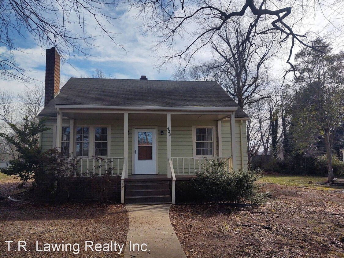 2 br, 1 bath House 423 Miles Road House Rental in Shelby, NC