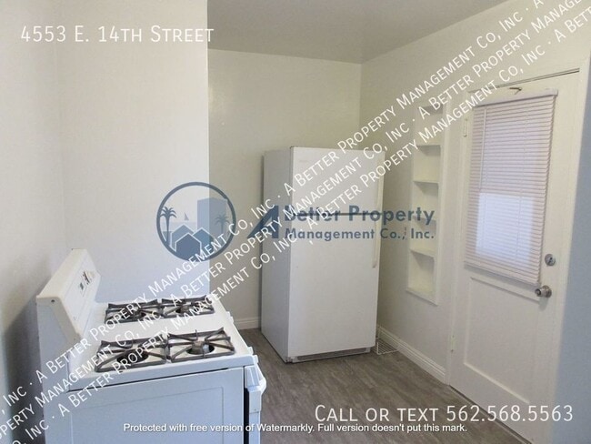 Building Photo - 4553 E 14th St