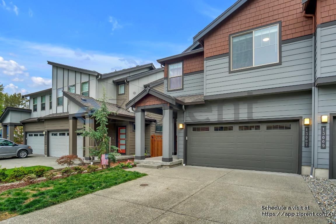 Foto principal - 13007 193rd Ave E
