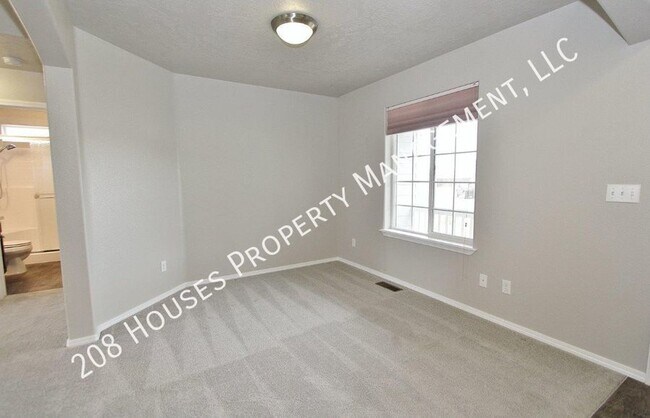 Building Photo - Single-Level Home in Quiet Neighborhood