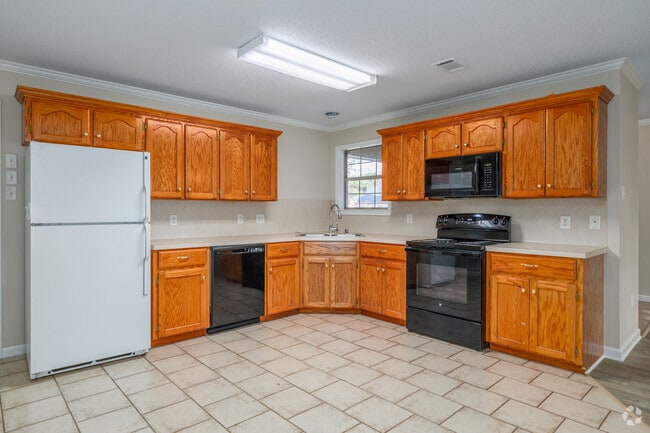 3 habitaciones, 2 baños - 1,310 pies cuadrados - Cocina - Windsor Park