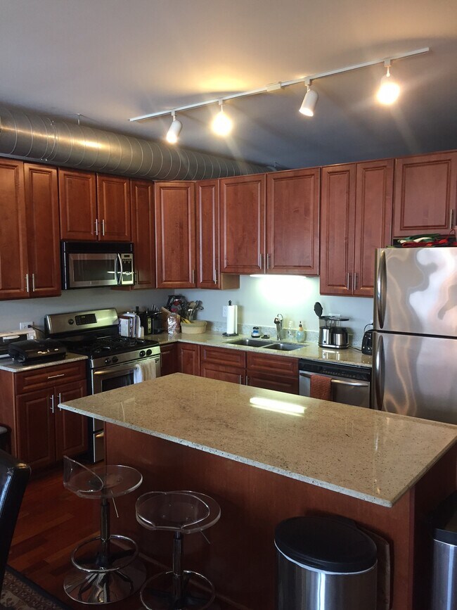 Kitchen - 1200 W Monroe St