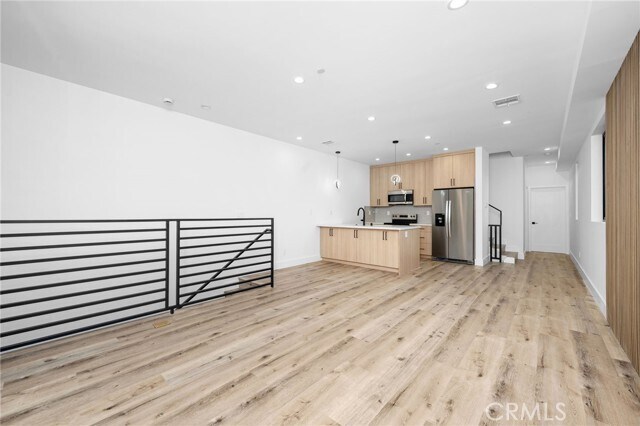 Foto principal - 14523 Weddington St