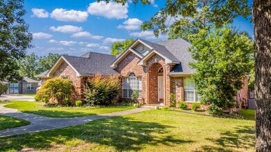 Building Photo - 161 Diamond Pointe Dr