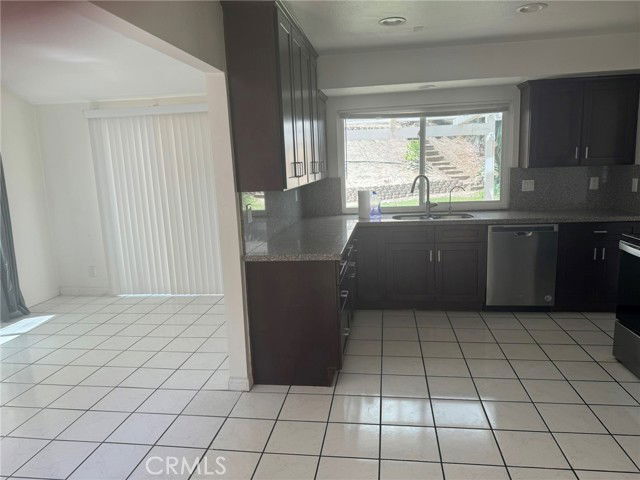 Foto del edificio - 24451 Quintana Dr