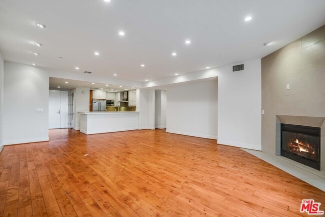 Foto del edificio - 1517 S Bentley Ave