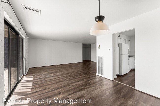 Foto del edificio - 2 br, 2 bath House - 460 S Marion Pkwy #801C