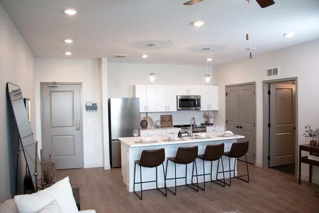 Building Photo - TERRA - Hilliard Bluffs