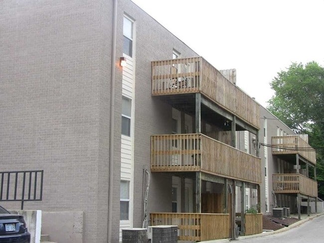 Building Photo - Bluejay Apartments