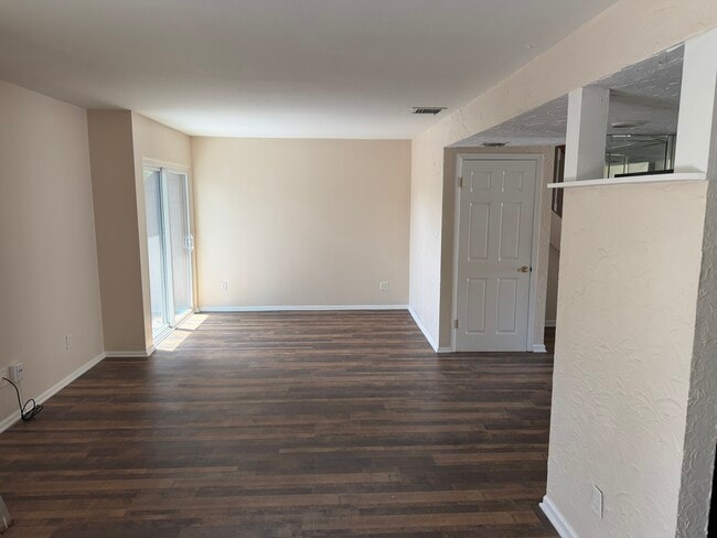 Building Photo - 2421 Dove Pl