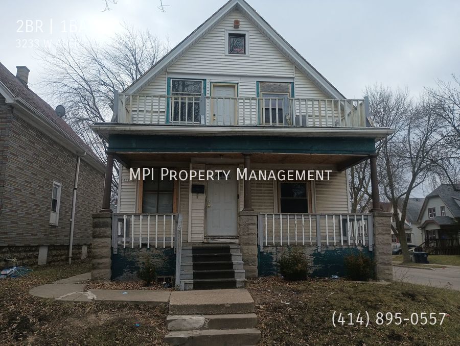 Foto principal - 3233 W. Auer Avenue- 2 BR Lower