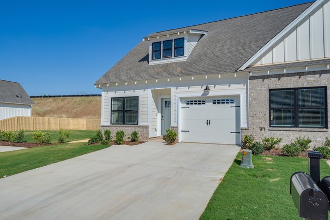 Foto del edificio - One Bedroom with Garage