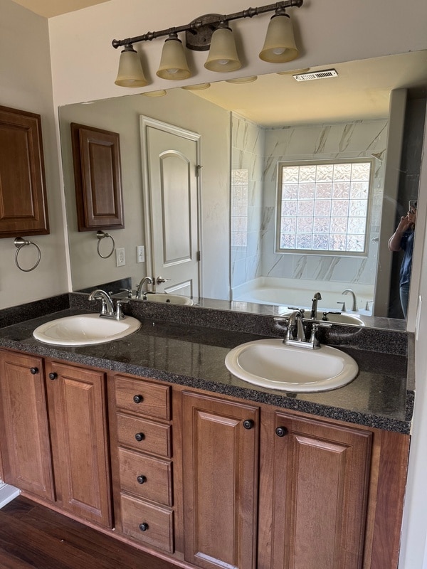Building Photo - 256 Village Springs Dr