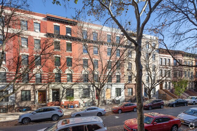 Foto del edificio - 239 W 137th St