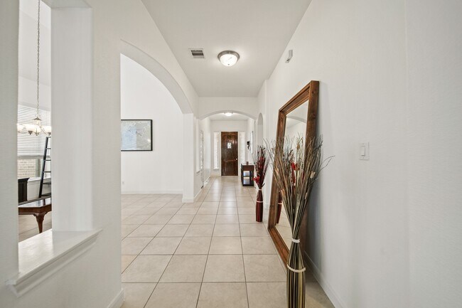 Foto del edificio - 7413 Woodward Springs Dr