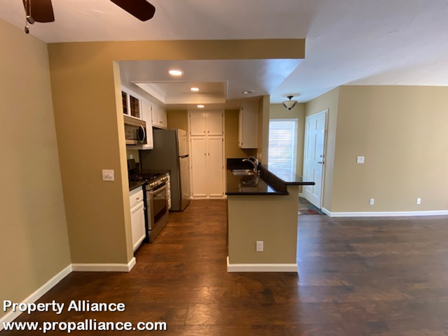 Building Photo - 1095 Shadowridge Dr