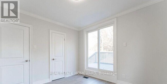 Building Photo - 33 Ellington Dr