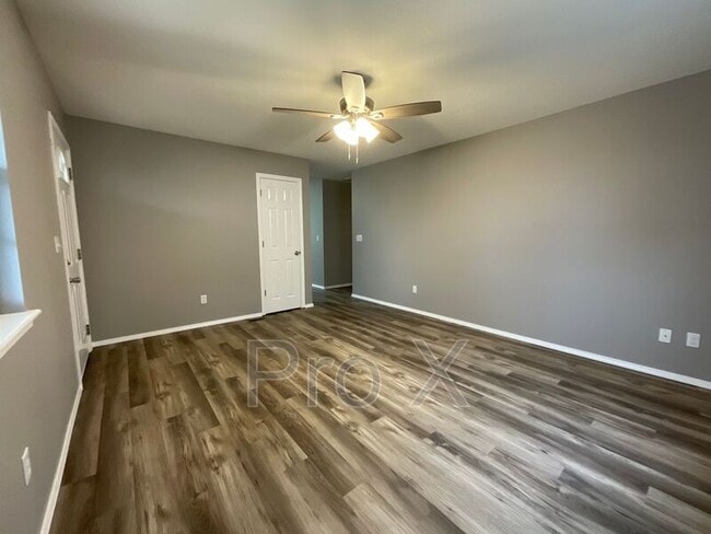 Building Photo - 211 S Hall St