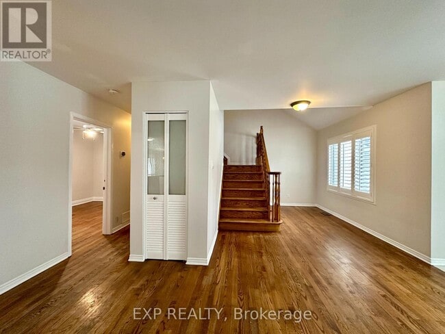 Photo du bâtiment - 21 Granton Ave