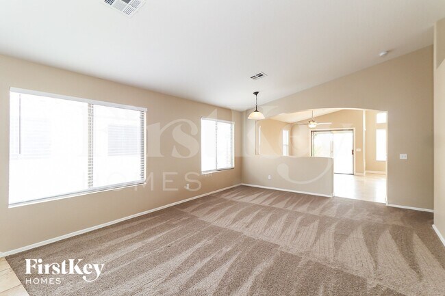 Foto del edificio - 14955 W Maui Ln