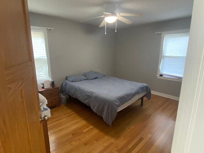 Main Bedroom - 7912 Keystone Ave