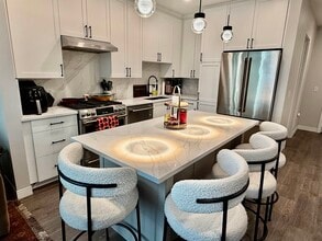 Building Photo - 18 Artisan Dr