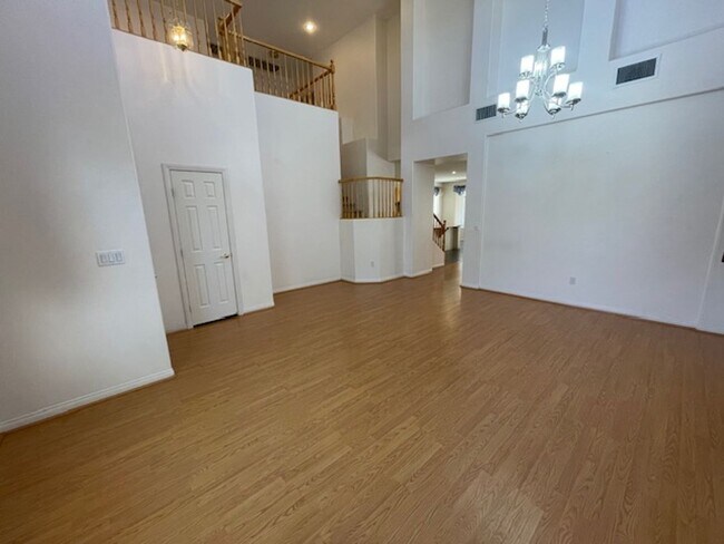 Building Photo - Great Home In Guard Guard-Gated Golf Cours...