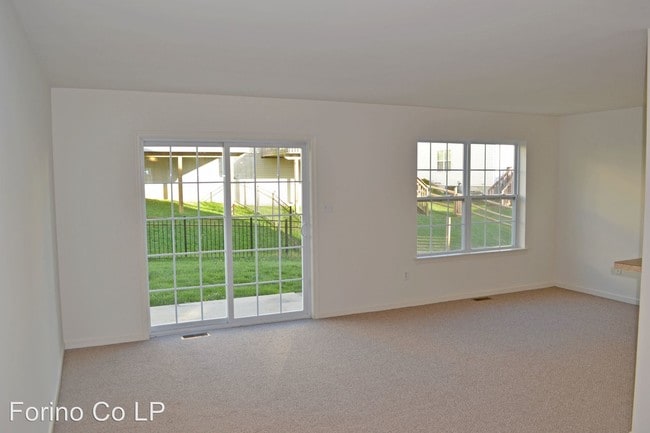 Building Photo - 3 br, 2.5 bath House - 2823 Mannerchor Rd