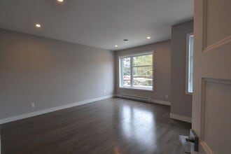 Building Photo - 3859 Rue Émile