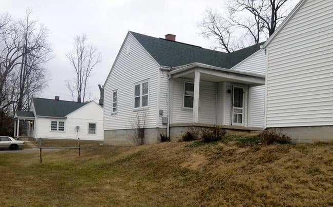 Colonial Village Apartments Rentals Dayton, OH