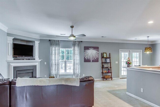 Foto del edificio - Charming 3 bedroom, 2.5 bath home located in the Lismore Park community.