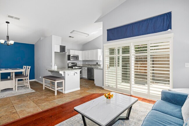 Building Photo - 5001 Rogue Water Ct