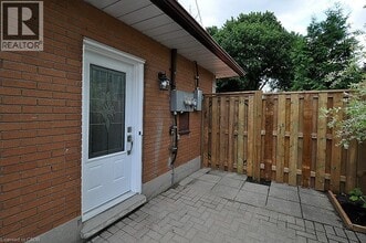 Building Photo - 75 Woodhaven Rd