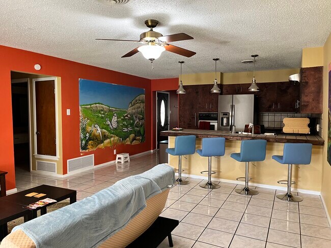 Building Photo - 7818 Briargate Dr