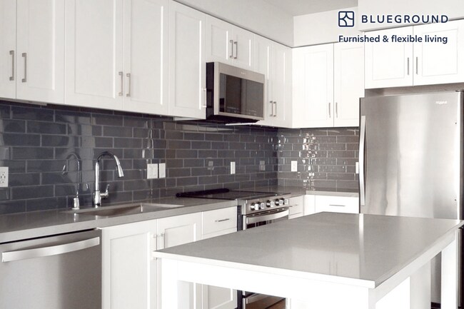 Building Photo - 1001 Harvey Dr