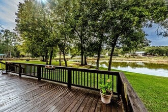 Building Photo - 14 Wildwood Lake Dr