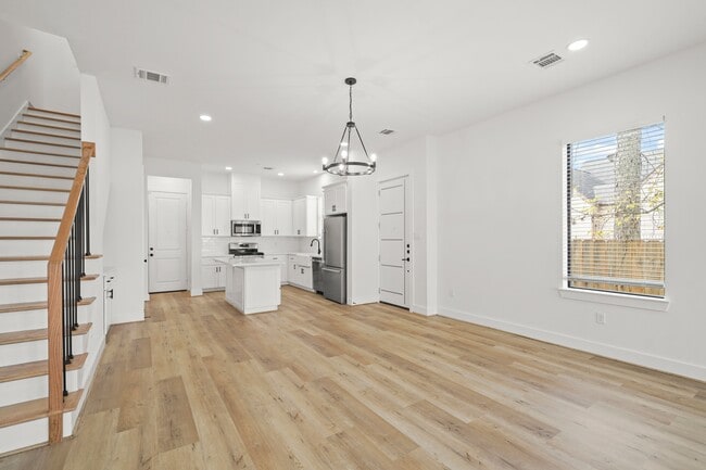 Building Photo - 3417 Tuam St