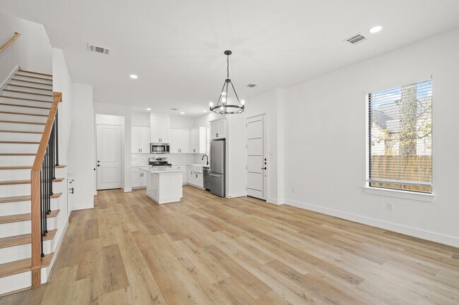 Foto del edificio - 3417 Tuam St