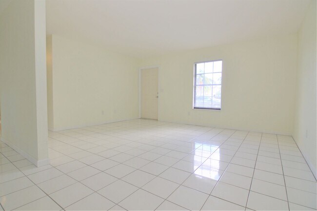 Building Photo - Very nice 3BR $1,950