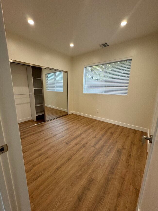 Building Photo - 9274 Cayuga Ave